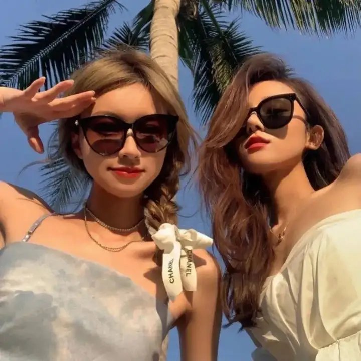 敦君与女朋友