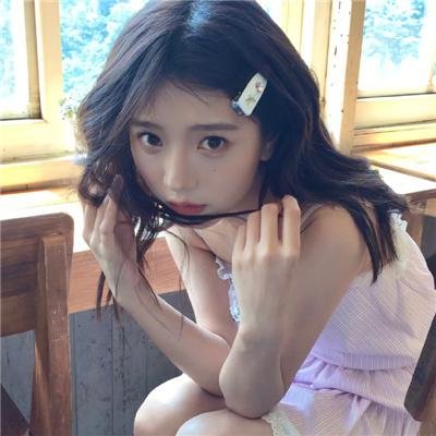 她比烟花寂寞